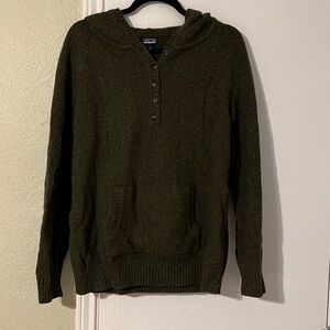 Patagonia Women’s Green Hoodie
